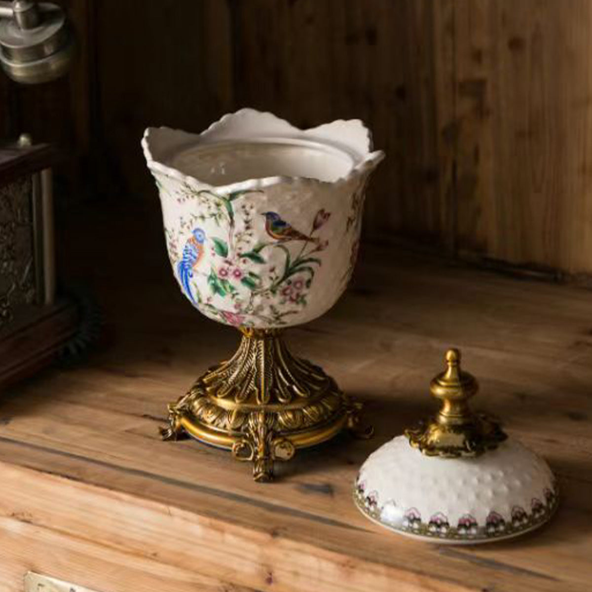Whispering birds Vase & Decorative Showpiece