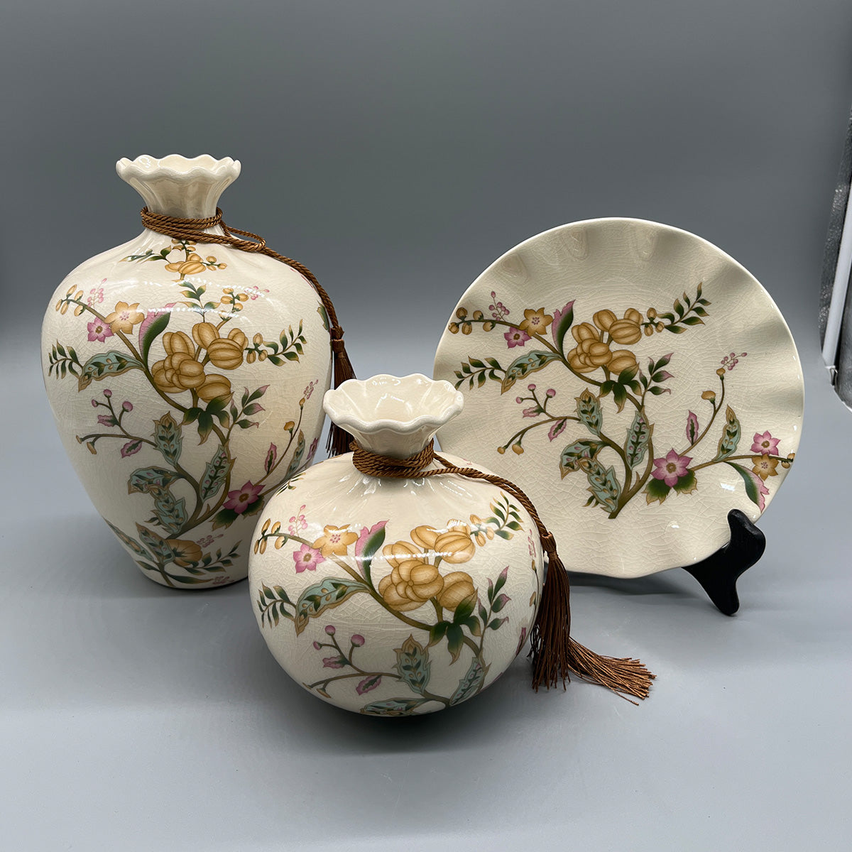 Floral Effect Decorative Vase and Showpiece - Set of 3