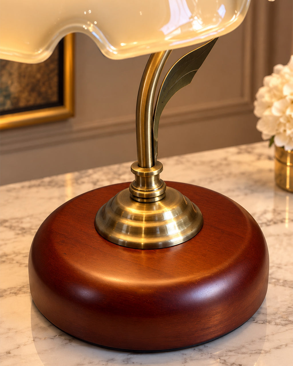 Classic Bloom Designer Desk Lamp & Item for Home Decoration
