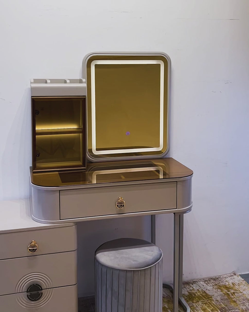 Golden Glamour  Dressing Table & Vanity Set With Mirror & Chair (N)