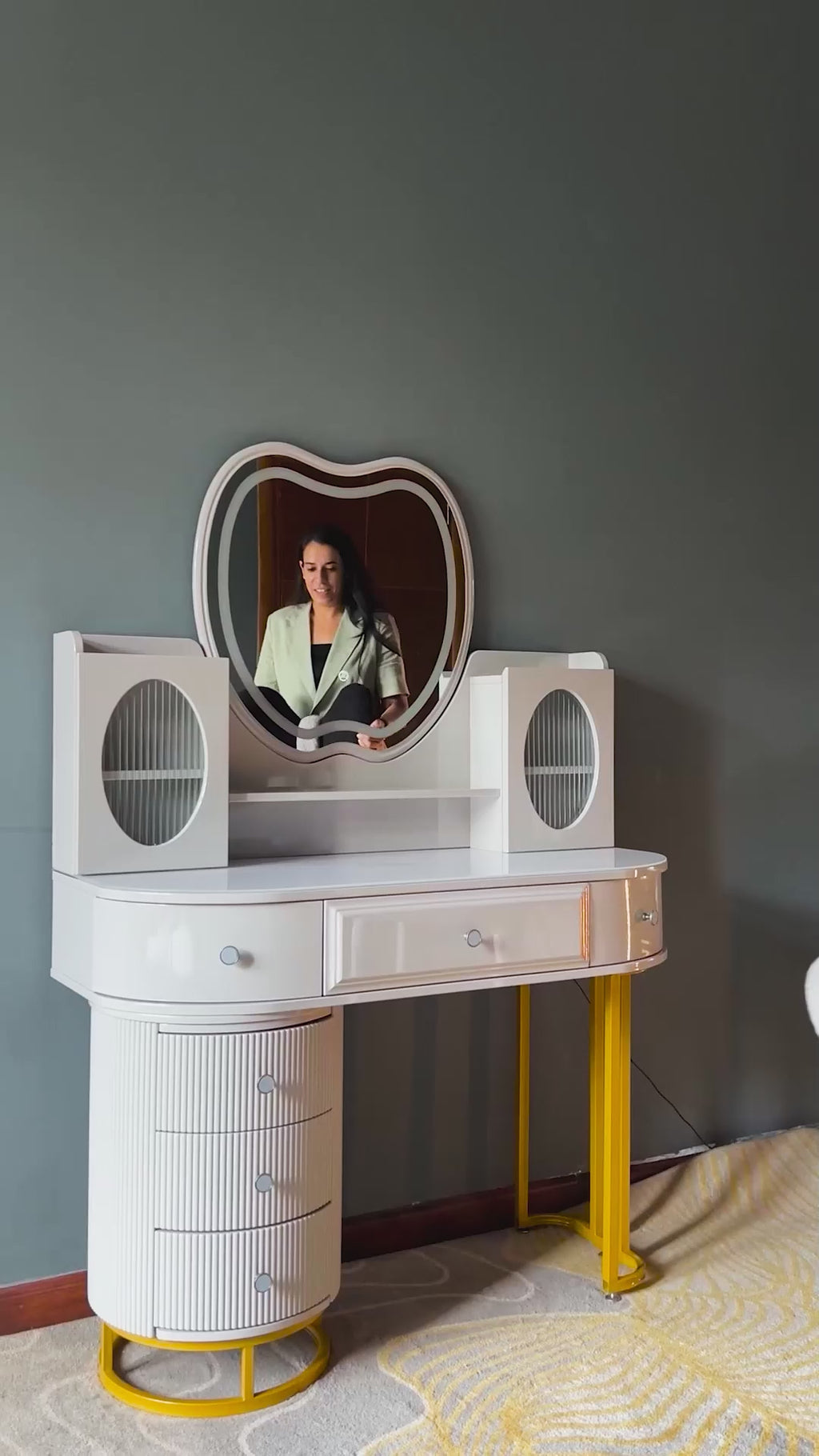 Royal Radiance Dressing Table & Vanity Set With Mirror & Chair (N)