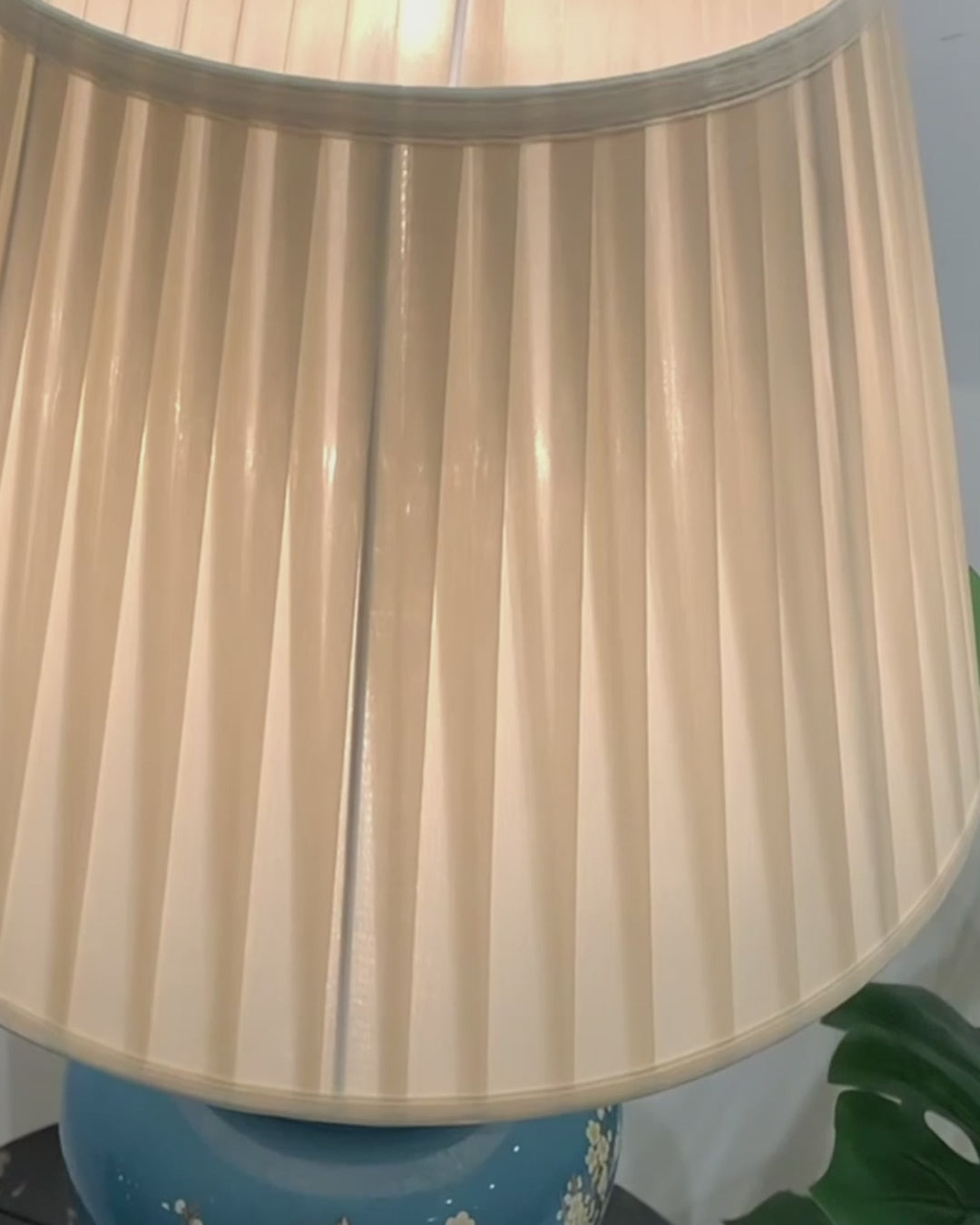 Nature's Beauty Table Lamp for Bedroom