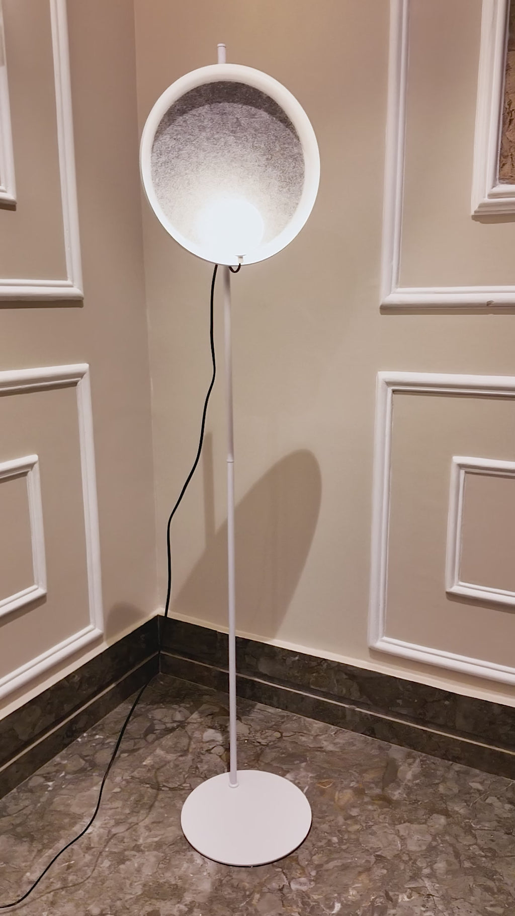 Quantum Glow Floor lamp & Item for Home Decoration - White