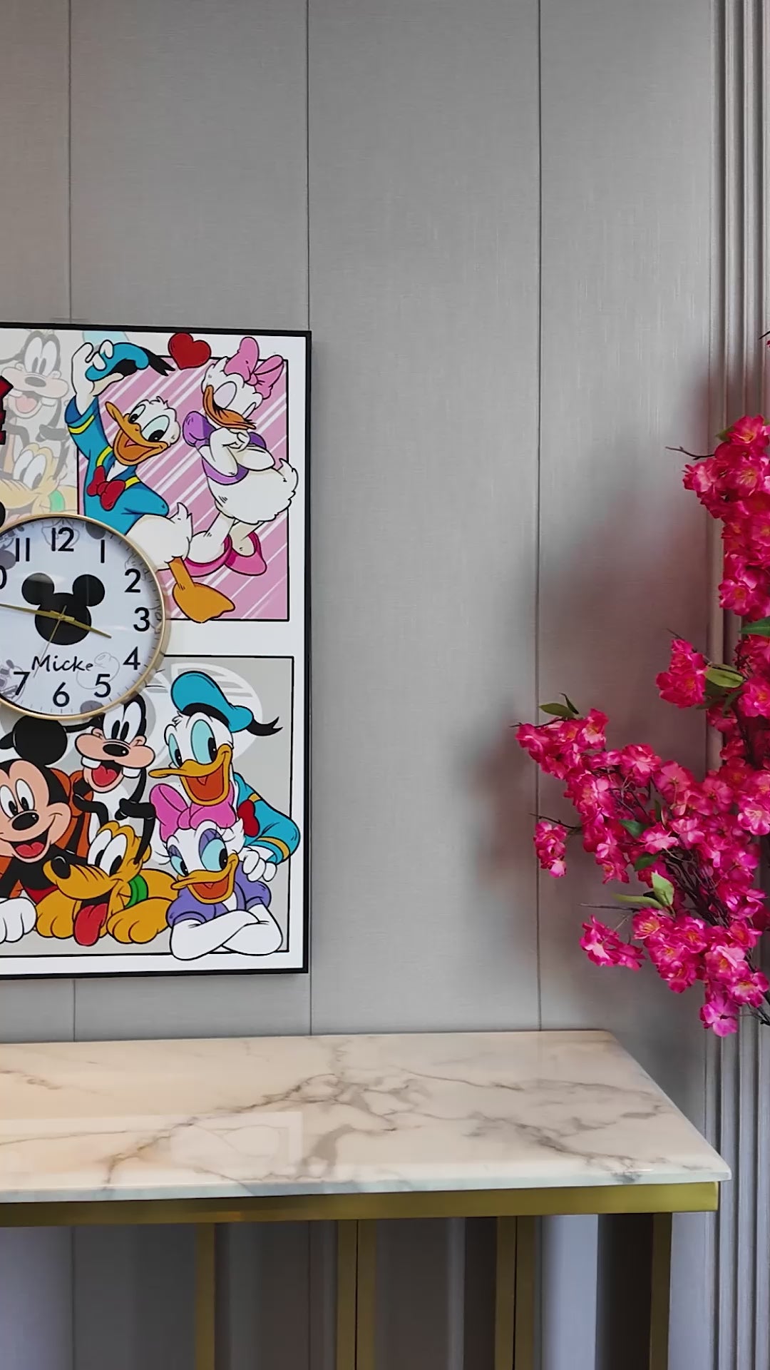 Mickey Funhouse Pop Art Shadow Box With Clock & Wall Decoration Item