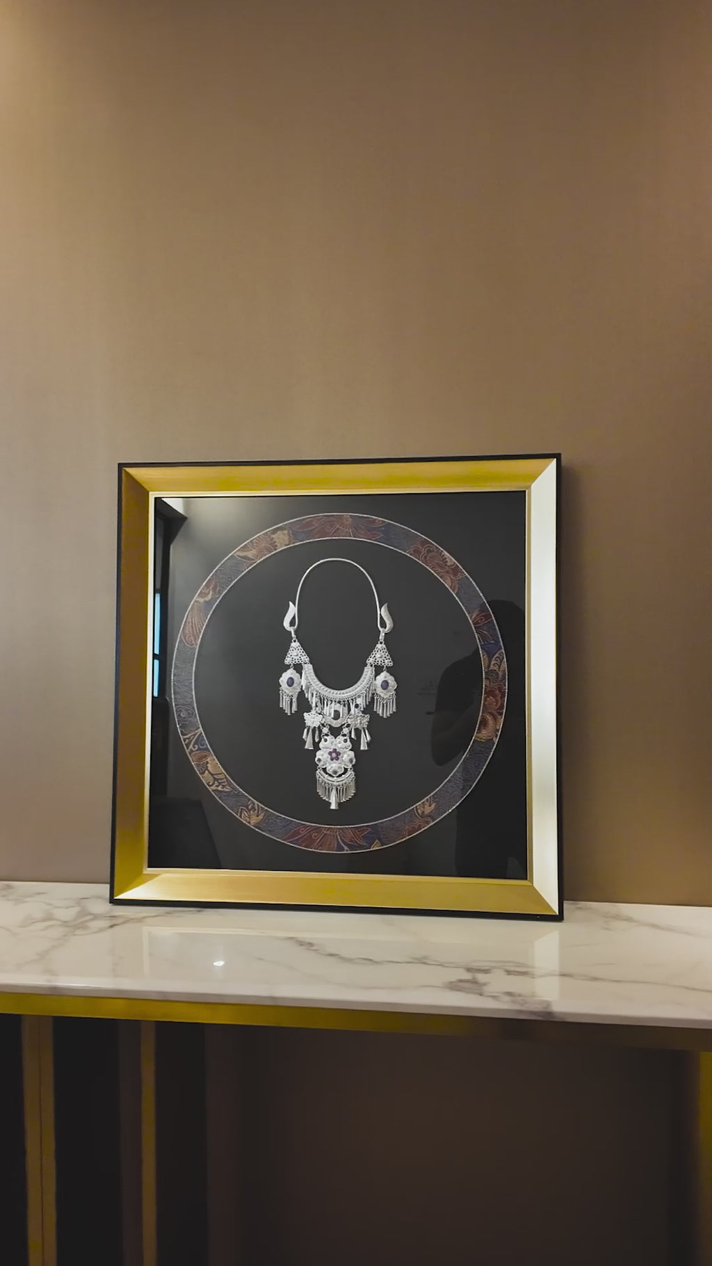Jewel of the Dynasty Shadow Box for Wall Decoration