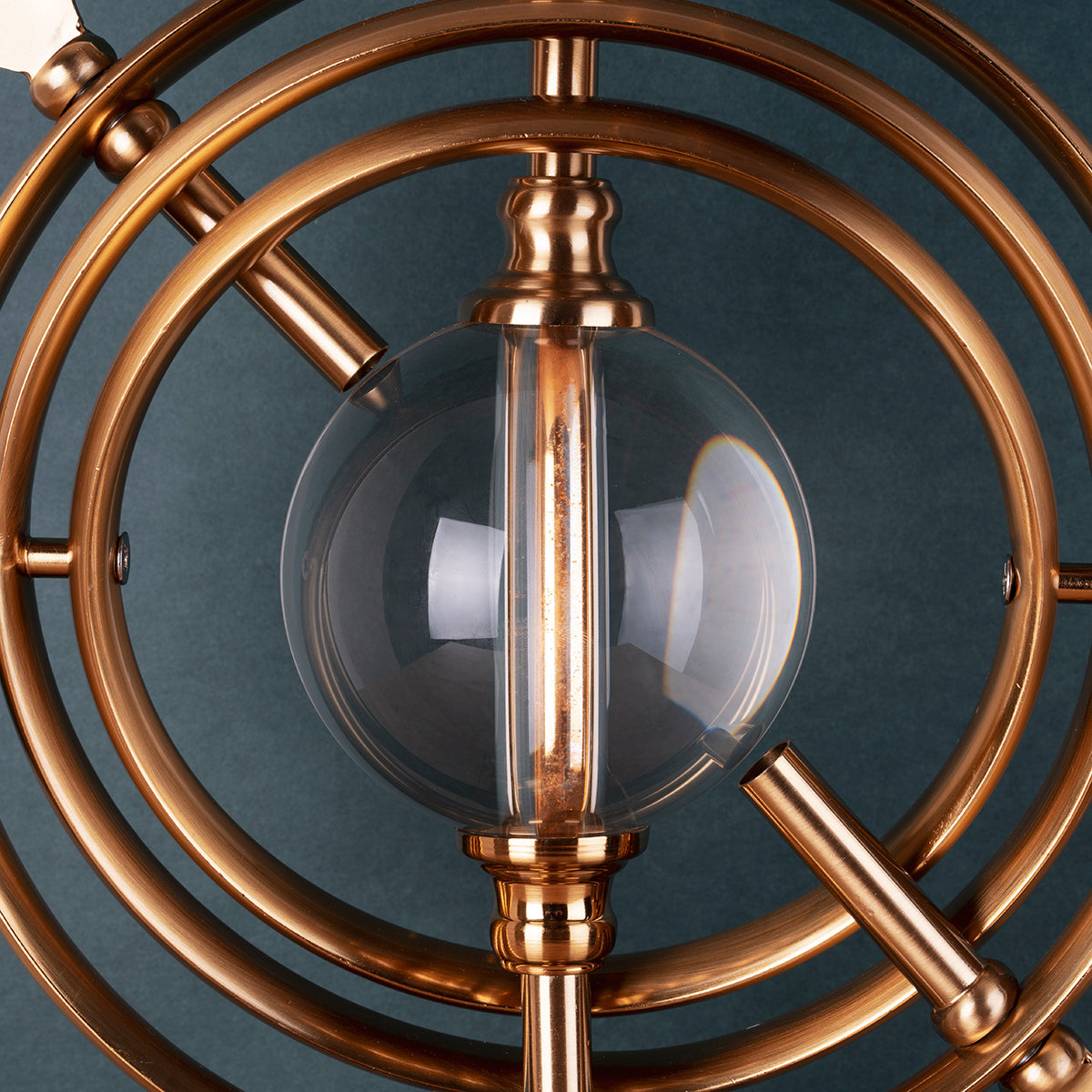 The Globe Trotter Table Showpiece for Decoration