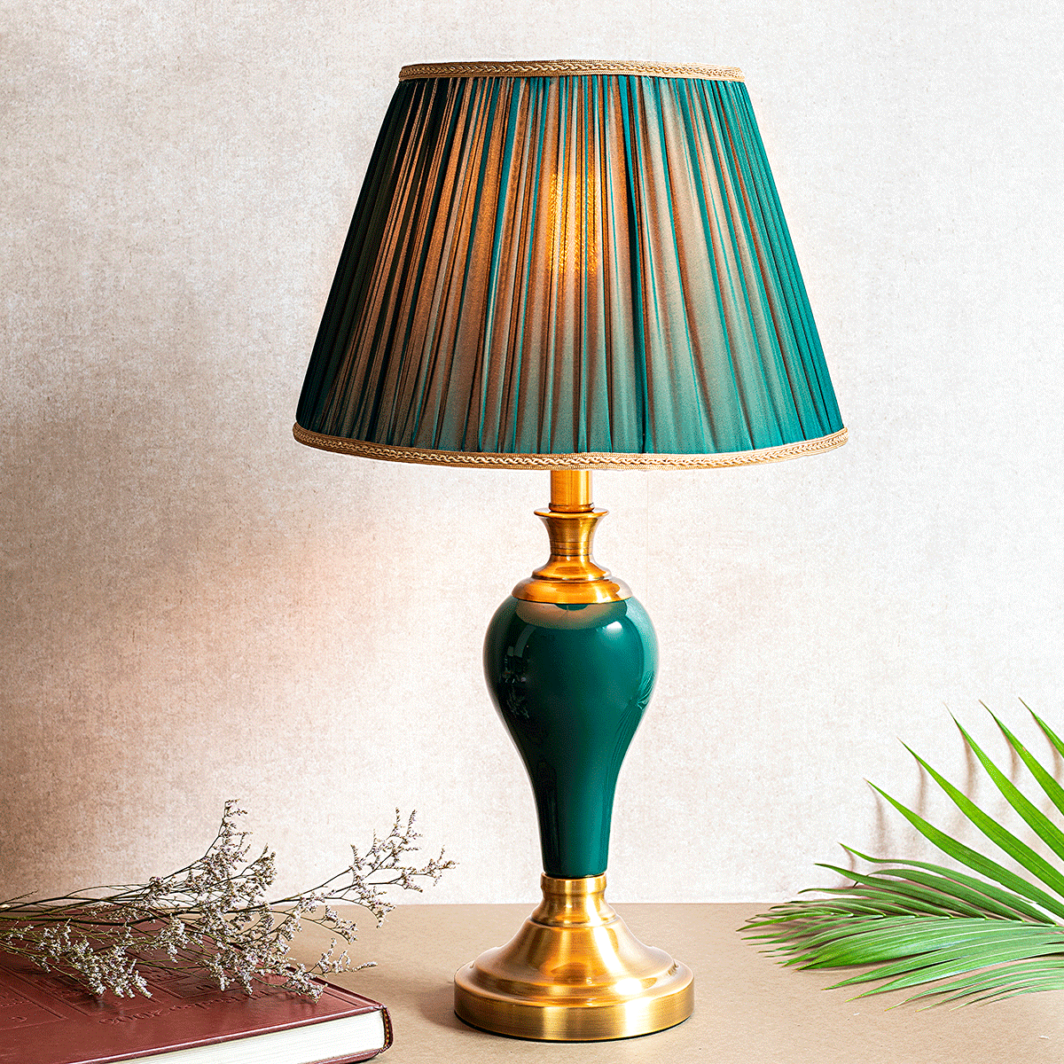 Trinity Vintage Decorative Table Lamp