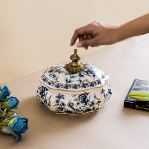 Oxford Lidded Decorative Ceramic Vase and Showpiece