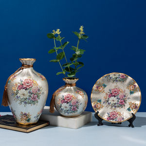 Splendour of Flowers Decorative Vases and Showpieces - Set of Three